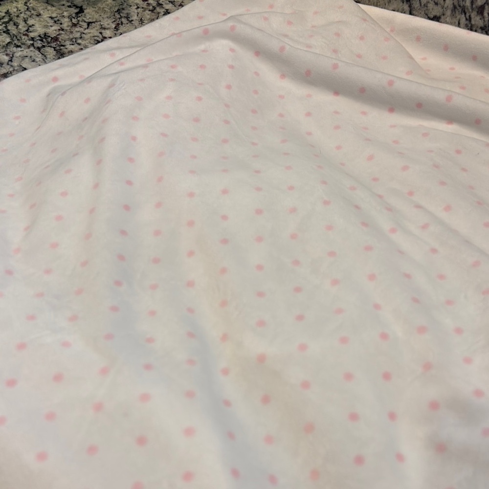 Pottery Barn Kids Pink Polka Dot Crib Sheet, EUC, Fuzzy and Super Cozy